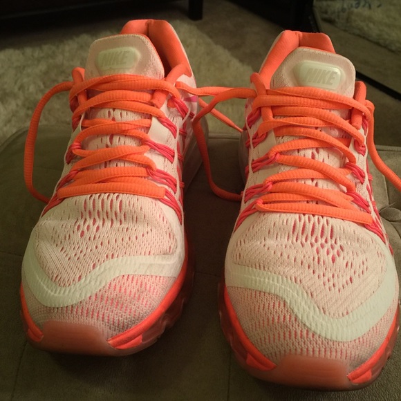 ⚡️SOLD⚡️NIKE AIRMAX Size 6 youth= Size 7.5 womens - Picture 5 of 6